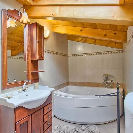 Stancija Bursic Holiday home *