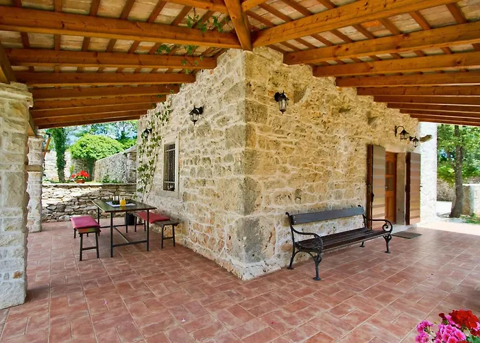 Stancija Bursic Сasa de vacaciones Pula