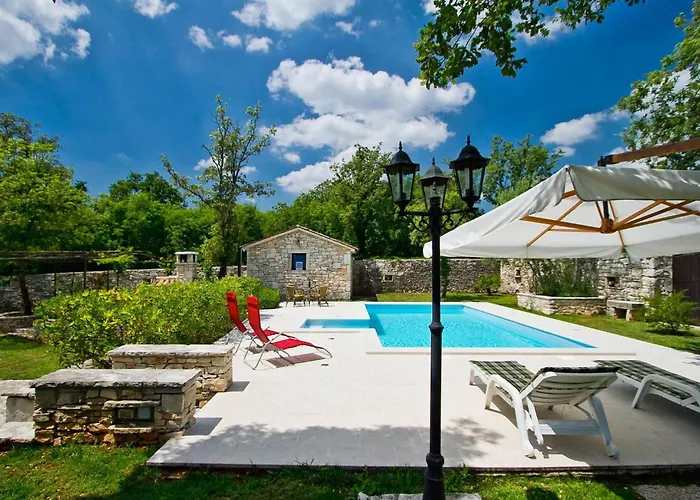 Stancija Bursic プーラ