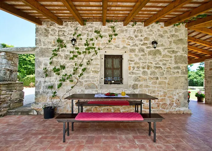 Tatil Evi Stancija Bursic