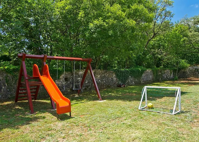 Stancija Bursic Tatil Evi